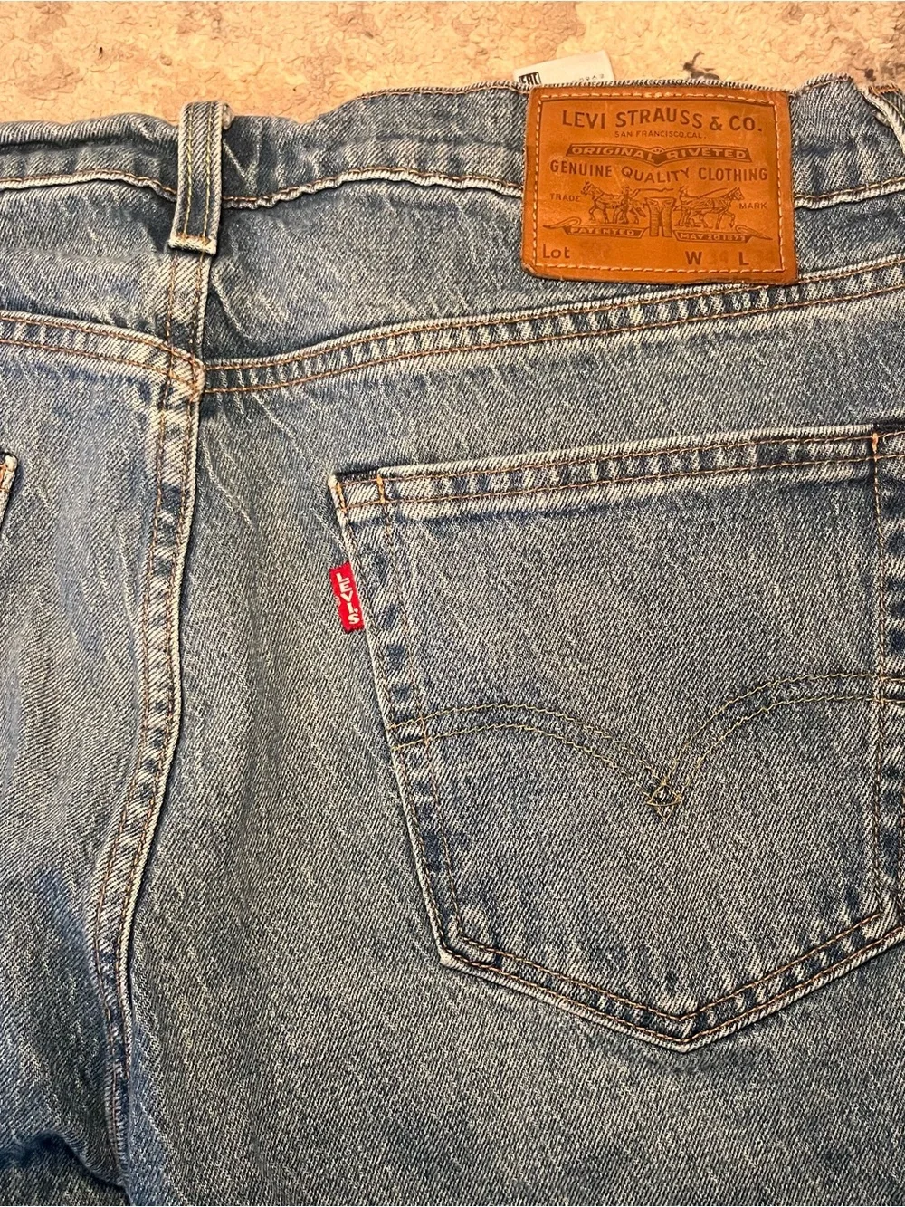 Levis straight leg